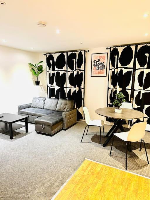 Appartamento Modern 2 Bedroom Flat In Balham Londra